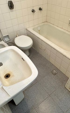 Apartamento à venda com 100m², 4 quartos e 1 vaga Apartamento à venda com 100m², 4 quartos e 1 vagaBanheiro