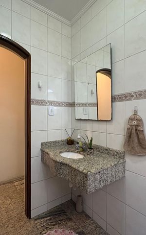 Casa à venda com 350m², 3 quartos e 4 vagas Casa à venda com 350m², 3 quartos e 4 vagasLavabo 2
