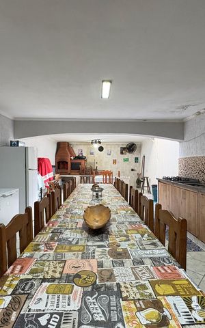 Casa à venda com 350m², 3 quartos e 4 vagas Casa à venda com 350m², 3 quartos e 4 vagasÁrea gourmet