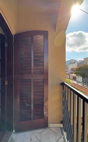 Casa à venda com 350m², 3 quartos e 4 vagas Casa à venda com 350m², 3 quartos e 4 vagasSacada Suíte