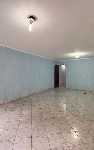 Casa à venda com 350m², 3 quartos e 4 vagas Casa à venda com 350m², 3 quartos e 4 vagasGaragem