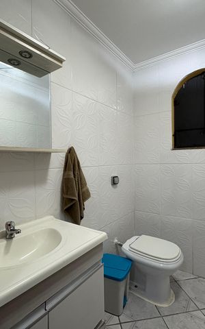 Casa à venda com 350m², 3 quartos e 4 vagas Casa à venda com 350m², 3 quartos e 4 vagasLavabo