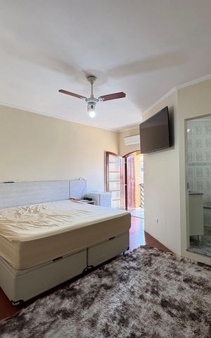 Casa à venda com 350m², 3 quartos e 4 vagas Casa à venda com 350m², 3 quartos e 4 vagasSuíte