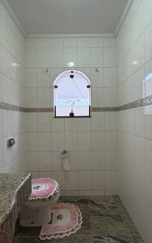 Casa à venda com 350m², 3 quartos e 4 vagas Casa à venda com 350m², 3 quartos e 4 vagasLavabo 2