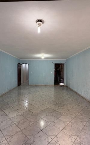 Casa à venda com 350m², 3 quartos e 4 vagas Casa à venda com 350m², 3 quartos e 4 vagasGaragem
