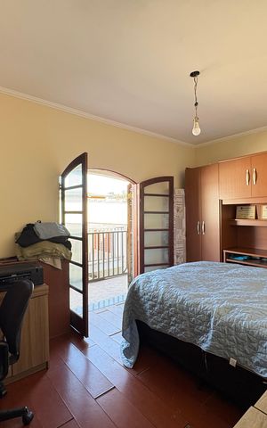 Casa à venda com 350m², 3 quartos e 4 vagas Casa à venda com 350m², 3 quartos e 4 vagasQuarto 2
