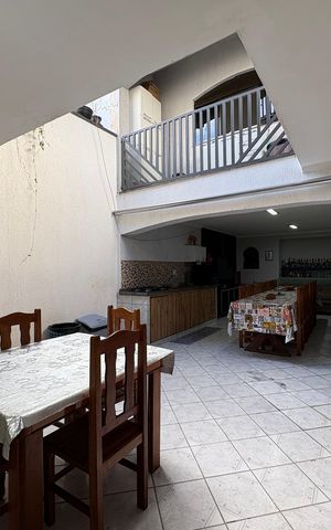 Casa à venda com 350m², 3 quartos e 4 vagas Casa à venda com 350m², 3 quartos e 4 vagasÁrea gourmet