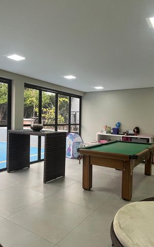 Casa à venda com 1000m², 5 quartos e 6 vagas Casa à venda com 1000m², 5 quartos e 6 vagasÁrea comum