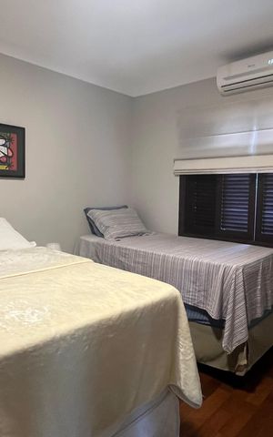 Casa à venda com 1000m², 5 quartos e 6 vagas Casa à venda com 1000m², 5 quartos e 6 vagasSuíte 1
