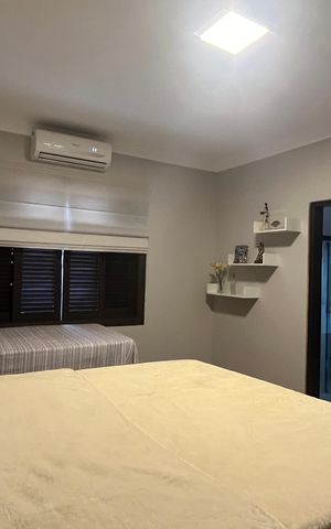 Casa à venda com 1000m², 5 quartos e 6 vagas Casa à venda com 1000m², 5 quartos e 6 vagasSuíte 1