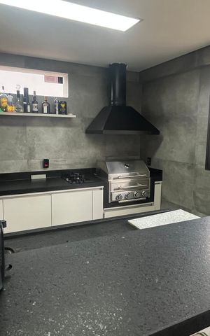 Casa à venda com 1000m², 5 quartos e 6 vagas Casa à venda com 1000m², 5 quartos e 6 vagasÁrea comum