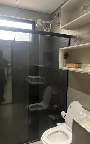 Casa à venda com 1000m², 5 quartos e 6 vagas Casa à venda com 1000m², 5 quartos e 6 vagasÁrea comum - Banheiro