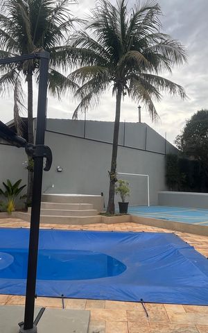 Casa à venda com 1000m², 5 quartos e 6 vagas Casa à venda com 1000m², 5 quartos e 6 vagasÁrea comum