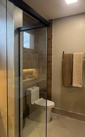 Casa à venda com 1000m², 5 quartos e 6 vagas Casa à venda com 1000m², 5 quartos e 6 vagasBanheiro Suíte 1