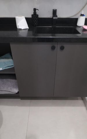 Apartamento à venda com 76m², 2 quartos e 2 vagasBanheiro da Suíte