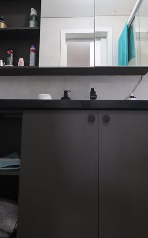 Apartamento à venda com 76m², 2 quartos e 2 vagasBanheiro da Suíte