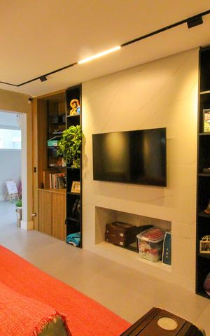 Casa de condomínio à venda com 287m², 4 quartos e 2 vagas Casa de condomínio à venda com 287m², 4 quartos e 2 vagasSala