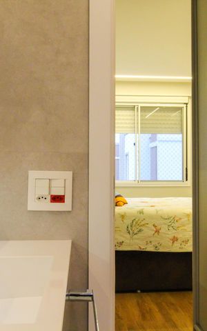 Casa de condomínio à venda com 287m², 4 quartos e 2 vagas Casa de condomínio à venda com 287m², 4 quartos e 2 vagasBanheiro da Suíte
