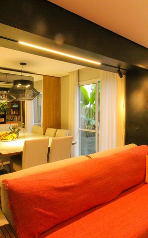 Casa de condomínio à venda com 287m², 4 quartos e 2 vagas Casa de condomínio à venda com 287m², 4 quartos e 2 vagasSala