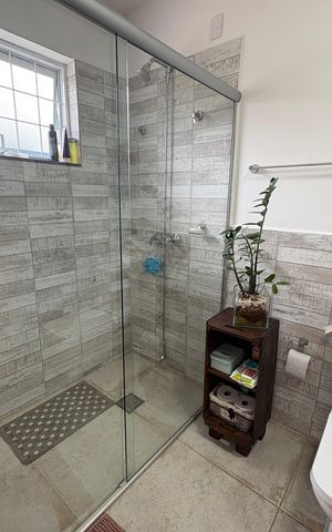 Casa para alugar com 1500m², 3 quartos e 8 vagasBanheiro Social