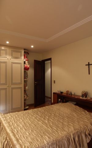 Apartamento à venda com 224m², 5 quartos e 3 vagasQuarto 3 - Suíte
