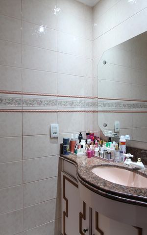 Apartamento à venda com 224m², 5 quartos e 3 vagasQuarto 4 - Banheiro