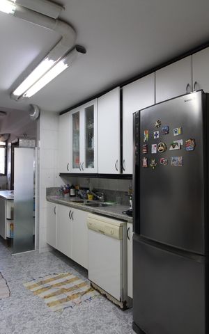 Apartamento à venda com 224m², 5 quartos e 3 vagasCozinha