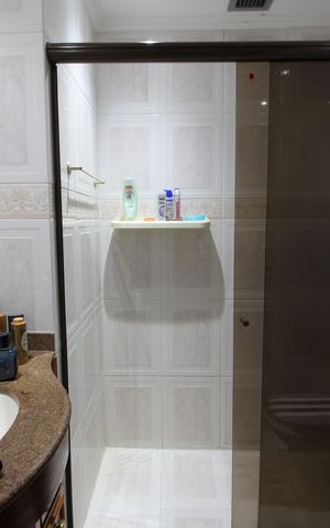 Apartamento à venda com 224m², 5 quartos e 3 vagasQuarto 2 - Banheiro