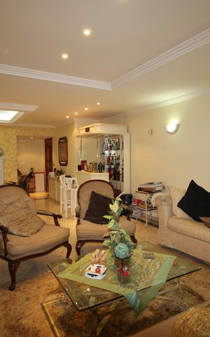 Apartamento à venda com 224m², 5 quartos e 3 vagasSala