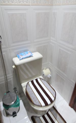 Apartamento à venda com 224m², 5 quartos e 3 vagasQuarto 2 - Banheiro
