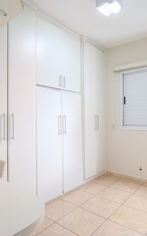 Apartamento à venda com 174m², 4 quartos e 6 vagasQuarto 2