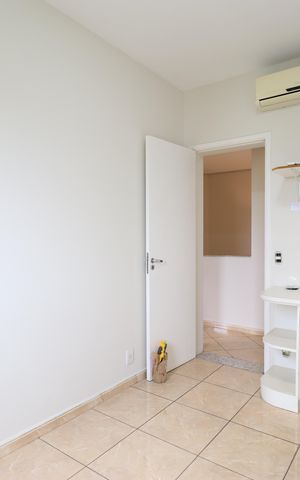 Apartamento à venda com 174m², 4 quartos e 6 vagasQuarto 2