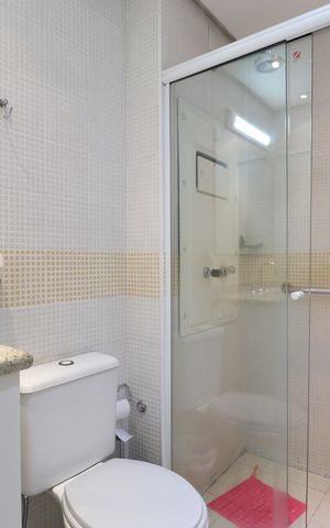 Apartamento à venda com 174m², 4 quartos e 6 vagasBanheiro da Suíte 2