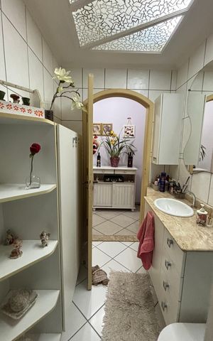 Casa à venda com 198m², 3 quartos e 2 vagas Casa à venda com 198m², 3 quartos e 2 vagasBanheiro