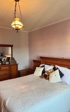 Casa à venda com 198m², 3 quartos e 2 vagas Casa à venda com 198m², 3 quartos e 2 vagasQuarto 1