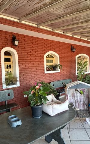Casa à venda com 198m², 3 quartos e 2 vagas Casa à venda com 198m², 3 quartos e 2 vagasÁrea comum