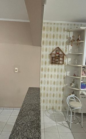 Casa à venda com 198m², 3 quartos e 2 vagas Casa à venda com 198m², 3 quartos e 2 vagasCozinha