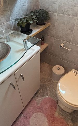 Casa à venda com 198m², 3 quartos e 2 vagas Casa à venda com 198m², 3 quartos e 2 vagasBanheiro da Suíte