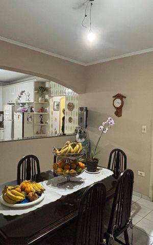 Casa à venda com 198m², 3 quartos e 2 vagas Casa à venda com 198m², 3 quartos e 2 vagasCozinha