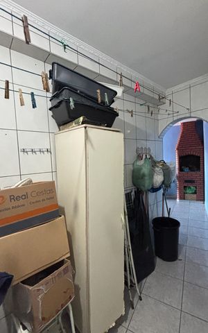 Casa à venda com 198m², 3 quartos e 2 vagas Casa à venda com 198m², 3 quartos e 2 vagasÁrea de Serviço