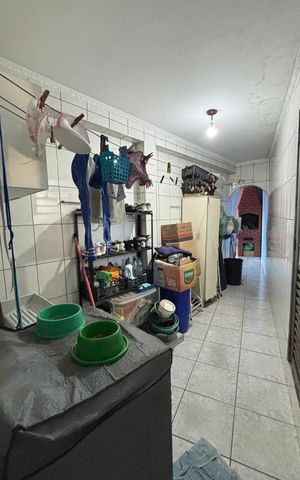 Casa à venda com 198m², 3 quartos e 2 vagas Casa à venda com 198m², 3 quartos e 2 vagasÁrea de Serviço