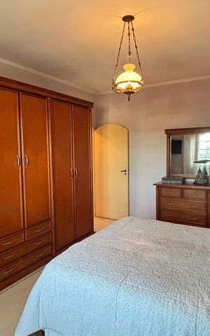 Casa à venda com 198m², 3 quartos e 2 vagas Casa à venda com 198m², 3 quartos e 2 vagasQuarto 1