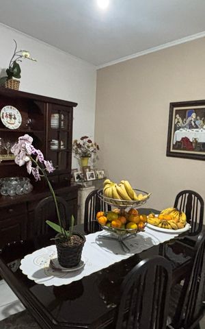 Casa à venda com 198m², 3 quartos e 2 vagas Casa à venda com 198m², 3 quartos e 2 vagasCozinha
