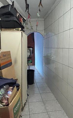 Casa à venda com 198m², 3 quartos e 2 vagas Casa à venda com 198m², 3 quartos e 2 vagasÁrea de Serviço