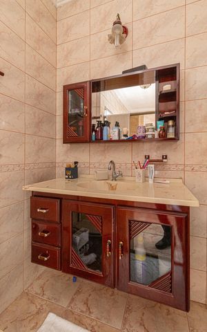 Casa à venda com 350m², 4 quartos e 7 vagas Casa à venda com 350m², 4 quartos e 7 vagasBanheiro da Suíte