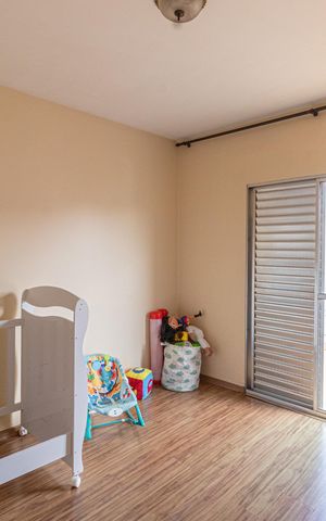Casa à venda com 350m², 4 quartos e 7 vagas Casa à venda com 350m², 4 quartos e 7 vagasQuarto 1