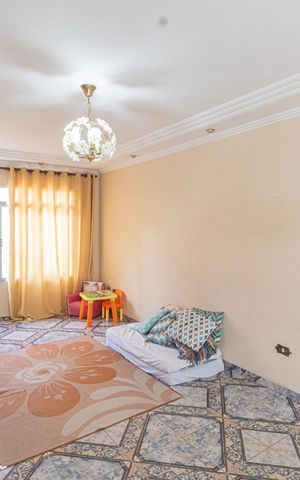 Casa à venda com 350m², 4 quartos e 7 vagas Casa à venda com 350m², 4 quartos e 7 vagasSala