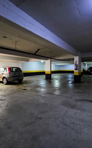Apartamento à venda com 167m², 3 quartos e 2 vagas Apartamento à venda com 167m², 3 quartos e 2 vagasGaragem