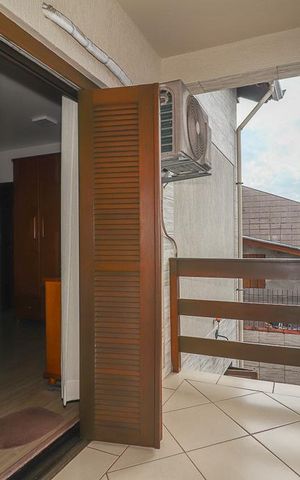 Casa à venda com 390m², 4 quartos e 4 vagasVaranda