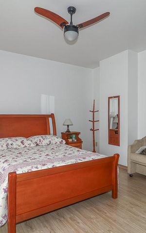 Casa à venda com 390m², 4 quartos e 4 vagasQuarto Suíte